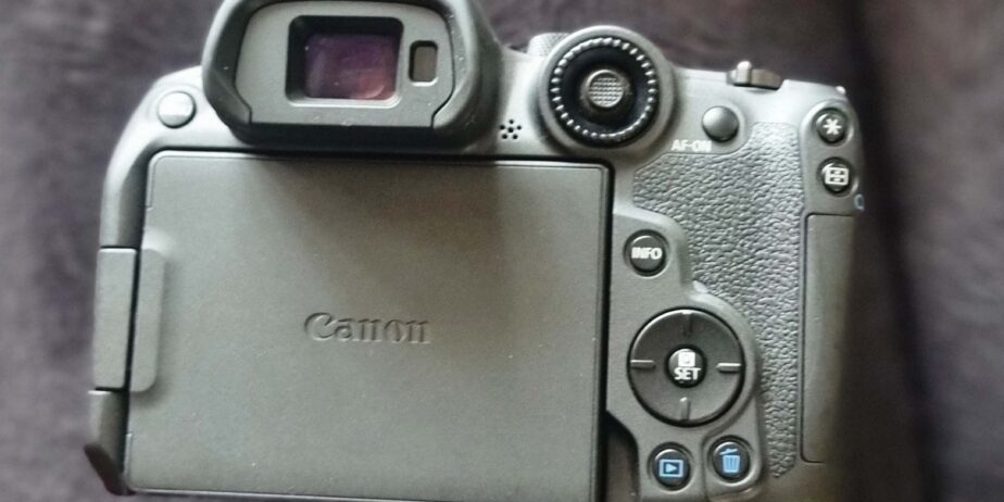 Canon-Camera-Back-View